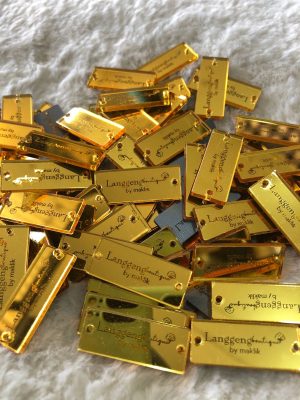 Label Akrilik Custom Bentuk