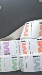Label Taveta Tahan Lama