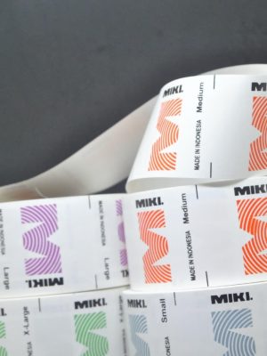 Label Taveta Tahan Lama